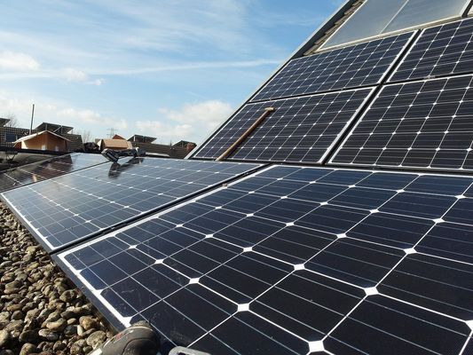 60 landwirtschaftliche Bewässerung des Zellmonohalbzellen-Sonnenkollektor-280W 300W 315W 24v 400w 330w